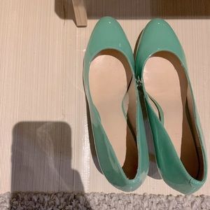 Nine West green heels
